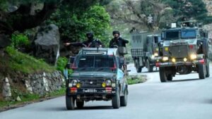 ఇరుదేశాలు యుద్ధ సన్నాహాలకు సిద్ధం..దిగజారుతున్న పాక్ ఆర్థిక పరిస్థితి