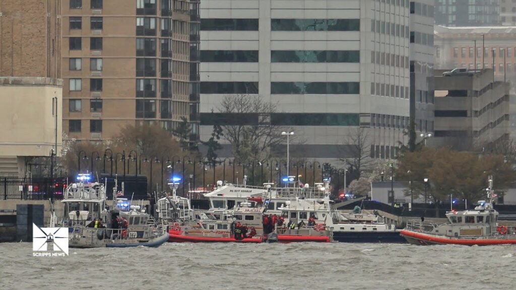 Augustin Escobar: అమెరికాలో నదిలో కుప్పకూలిన హెలికాప్టర్.. ఆరుగురు మృతి