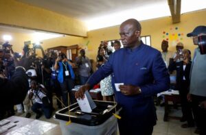 గబాన్‌ అధ్యక్ష ఎన్నికల్లో బ్రైస్‌ ఒలిగి విజయం