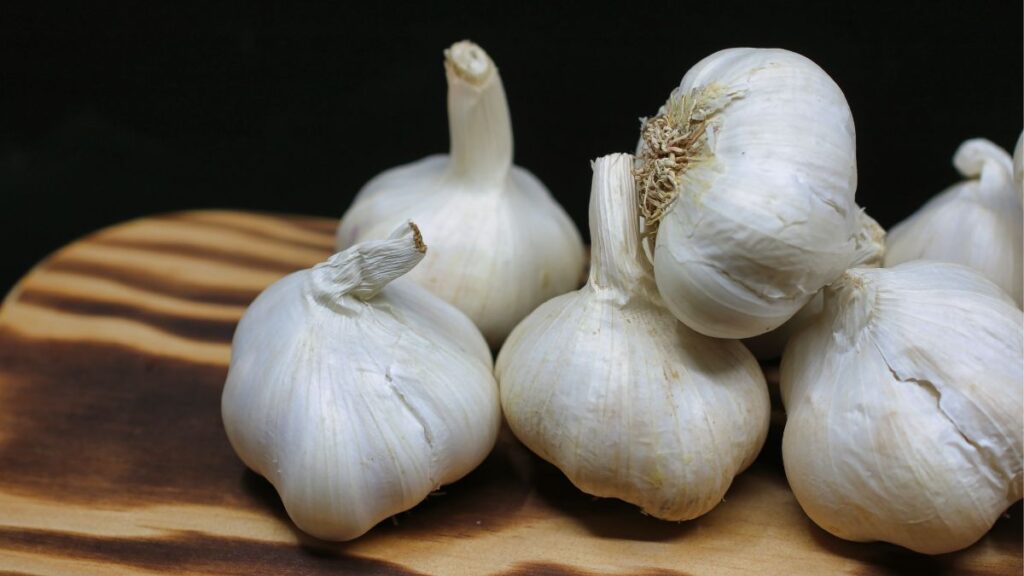garlic: వేసవిలో అధిక వెల్లుల్లి మంచిది కాదు