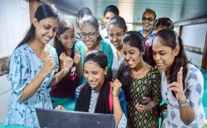 ఏపీ ఇంటర్‌ ఫలితాల్లో అమ్మాయిలదే పైచేయి