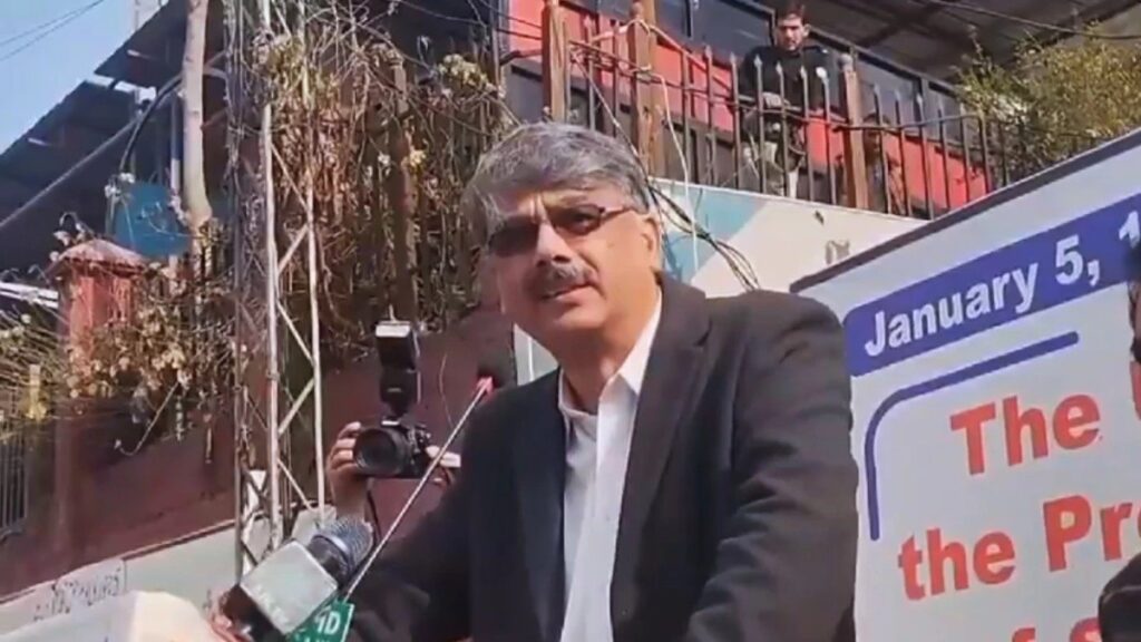  భారతదేశంపై విషం చిమ్మిన  ప్రధాన మంత్రి  చౌదరి అన్వరుల్ హక్