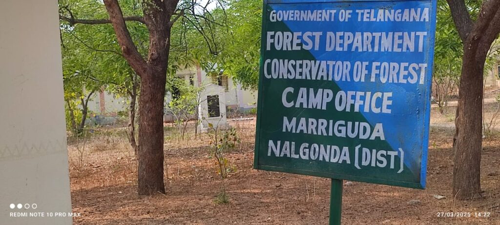 Hunters: వేటగాళ్లకు చట్టాన్ని చుట్టంగా మార్చిన అటవీశాఖ అధికారులు