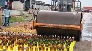 ఏపీలో భారీ మద్యం సీసాలు ధ్వంసం