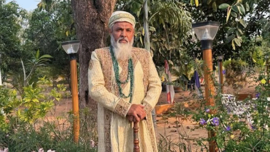   ఔరంగ జేబు సమాధిని రక్షించాలంటూ 