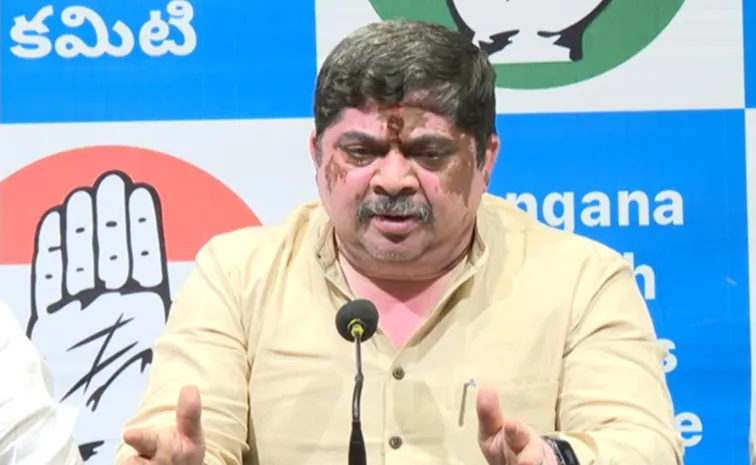 గాంధీ కుటుంబం కక్ష సాధింపులకు