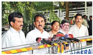 తెలంగాణ ఆకాంక్షలను విస్మరించిన కేసీఆర్ – మంత్రులు ఫైర్