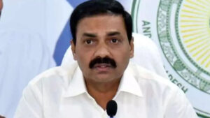 దేశం విడిచి వెళ్లకుండా కాకాణి గోవర్ధన్ కి లుకౌట్ నోటీసులు