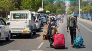 దేశం వీడకపోతే మూడేళ్ల జైలు!