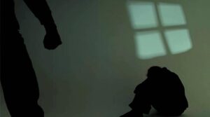 కస్టడీలో ఉన్న వ్యక్తిపై పోలీస్ చిత్రహింసలు