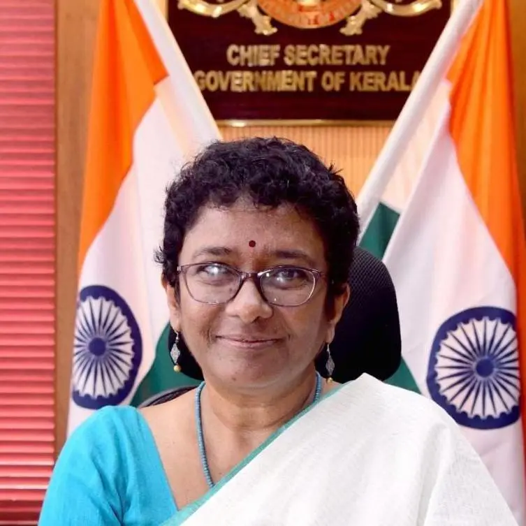 ఎదిగేందుకు నలుపు అడ్డురాదు: కేరళ ప్రధాన కార్యదర్శి శారద  