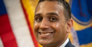 అమెరికాలో భార‌త సంత‌తి వ్యక్తి పై మాఫియా ఆరోప‌ణ‌లు