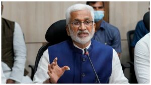 విజయసాయిరెడ్డిని ప్రశ్నిస్తున్న సిట్ బృందం