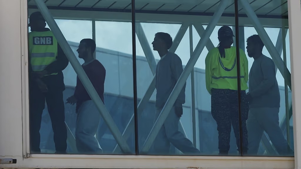 US Supreme: వెనిజులా వలసదారుల బహిష్కరణపై సుప్రీంకోర్టు బ్రేక్