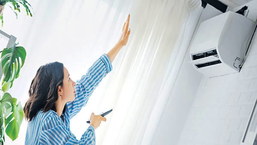 AC: ఎక్కువసేపు ఏసీలో ఉండటం వల్ల వచ్చే ఆరోగ్య సమస్యలు