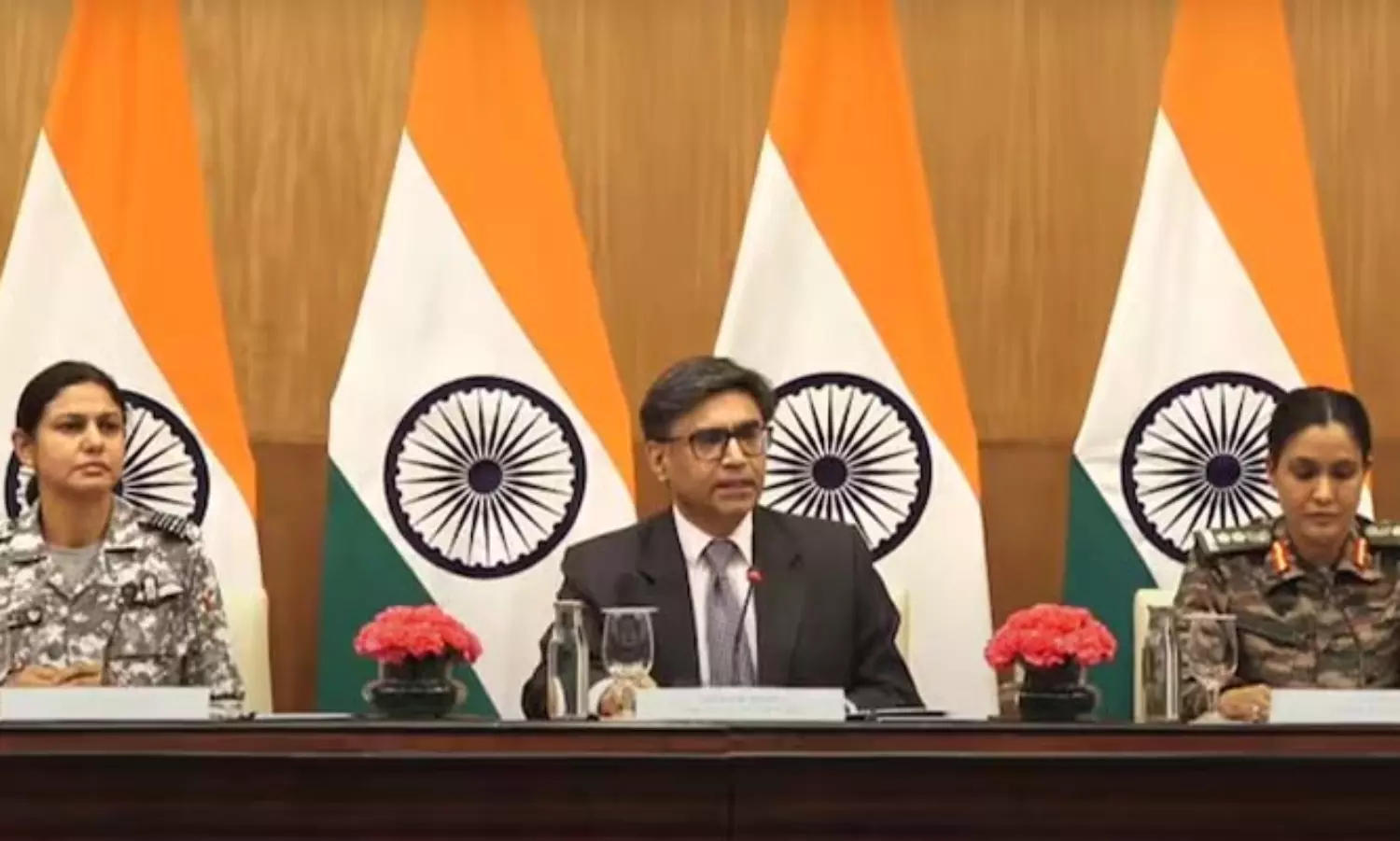 సరిహద్దుల వైపు చొచ్చుకొని వస్తున్న పాక్ ఆర్మీ