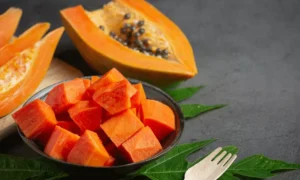 ఉదయాన్నే ఖాళీ కడుపుతో బొప్పాయి తినడం వల్ల కలిగే ఆరోగ్య ప్రయోజనాలు