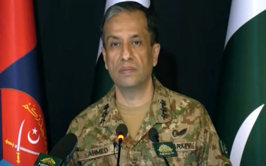 Ahmed Sharif Chaudhry మా నీళ్లు ఆపితే మీ ఊపిరి ఆపుతాం.. పాక్ సైనిక ప్రతినిధి