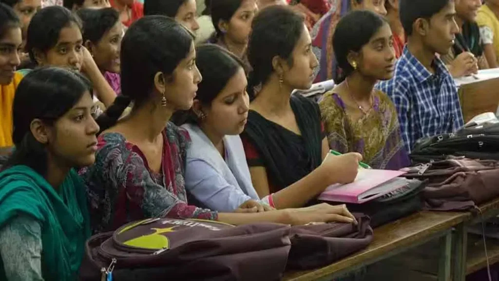 Andhra Govt: విద్యా సంస్థలో పూర్తిగా లోకల్ వాళ్ళకే అవకాశం