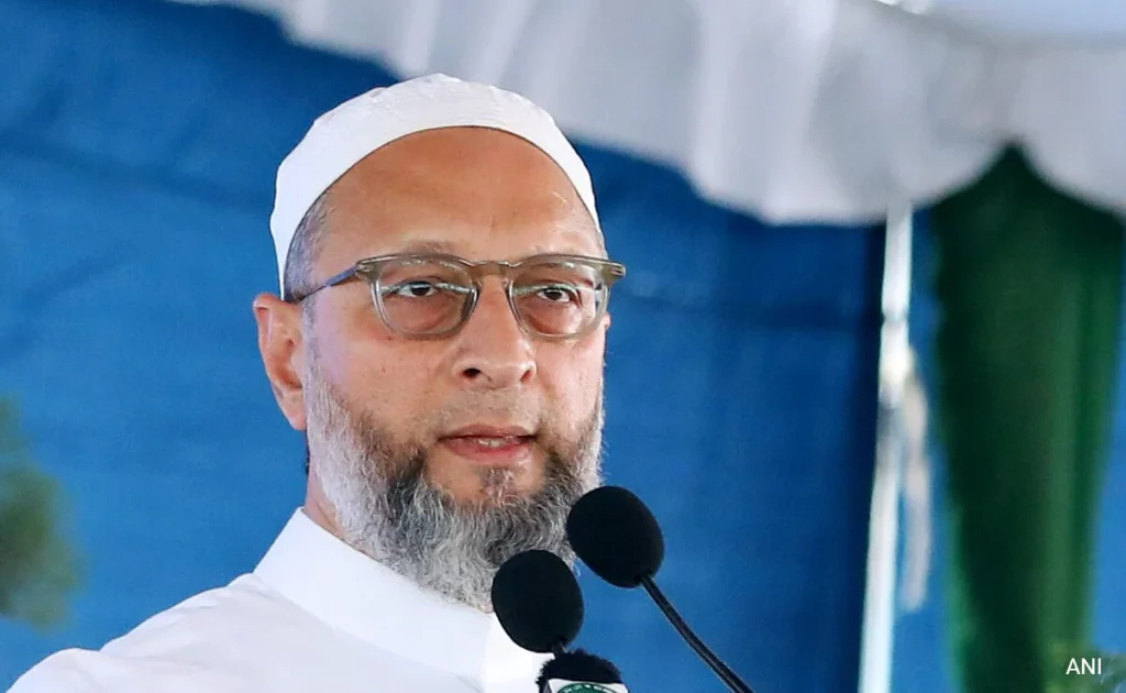 Asaduddin Owaisi: పాకిస్థాన్ నేతలు జోకర్లు అంటూ ఒవైసీ తీవ్ర వ్యాఖ్యలు
