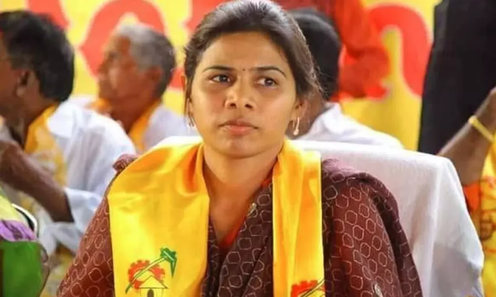 Bhuma Akhila Priya ఆర్మీకి 5 నెలల జీతం విరాళంగా ప్రకటించిన టీడీపీ ప్రకటించిన భూమా అఖిలప్రియ