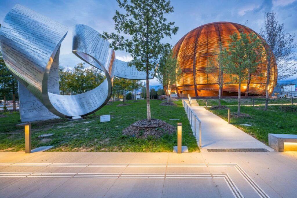 CERN : యాంటీమ్యాటర్ రవాణాకు ప్రత్యేక కంటైనర్