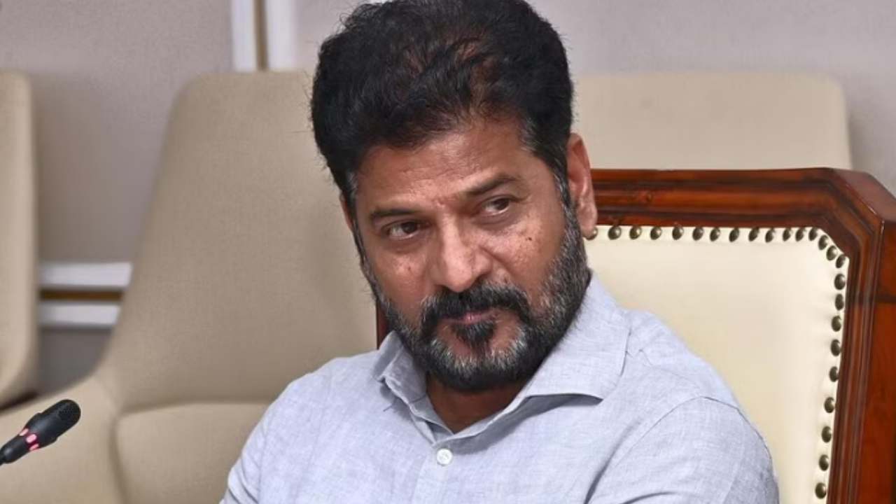  Revanth Reddy: ఎన్నికల కోడ్ ఉల్లంఘన కేసులో కోర్ట్ కు హాజరైన సీఎం రేవంత్