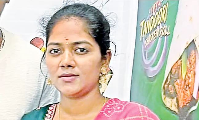  Andhra Pradesh: పెళ్లి వాయిదా పడటంతో యువతి ఆత్మహత్య 