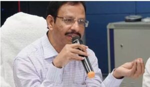 సోషల్ మీడియాలోవ్యూస్, లైక్స్ కోసం ప్రాణాలను పణంగా పెట్టొద్దు: సజ్జనార్