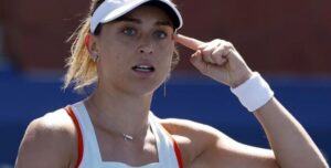 మహిళల సింగిల్స్ లో గెలుపొందిన పౌలా బడోసా