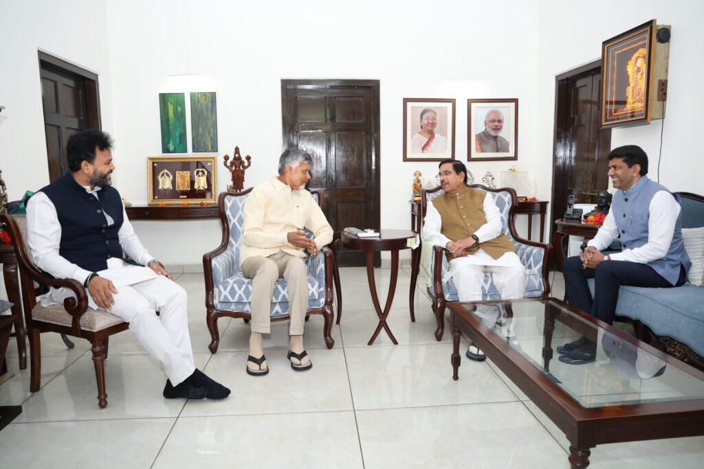 Chandrababu Naidu: ప్రహ్లాద్ జోషితో చంద్రబాబు భేటీ