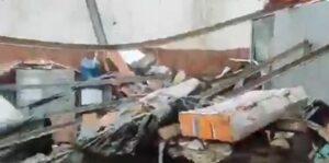 ఢిల్లీలో వర్షాలకు కూలిన పోలీస్ స్టేషన్.. ఎస్సై మృతి