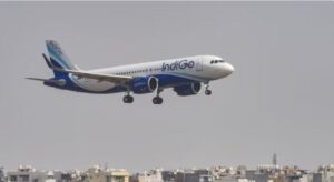 ఢిల్లీలో 138 విమానాల నిలిపివేత