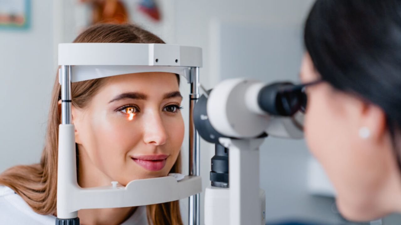 కంటి చూపును ప్రభావితం చేసే హై బీపీ..జాగ్రత్తలు తీసుకుంటే మంచిది