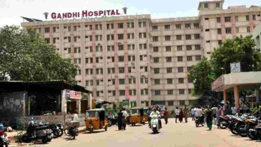 Gandhi Hospital: గాంధీ ఆసుపత్రిలో కొవిడ్ బాధితుల కోసం ప్రత్యేక వార్డులు