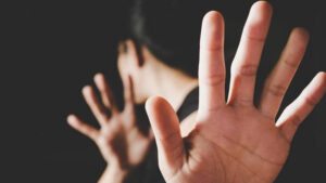 బెంగళూరు ఐటీ పార్కులో వేధింపులకు గురైన యువతి