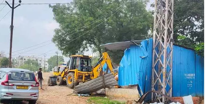 HYDRA: కూకట్ పల్లిలో హైడ్రా ఝలుం