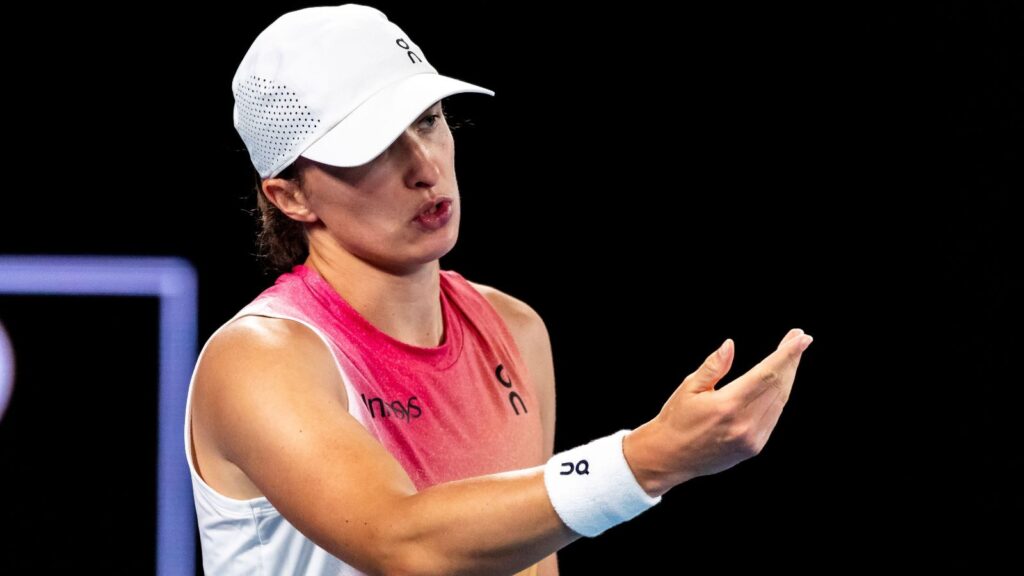 French Open 2025: ప్రీక్వార్టర్స్లోకి ప్రవేశించిన సబలెంకా, స్వియాటెక్