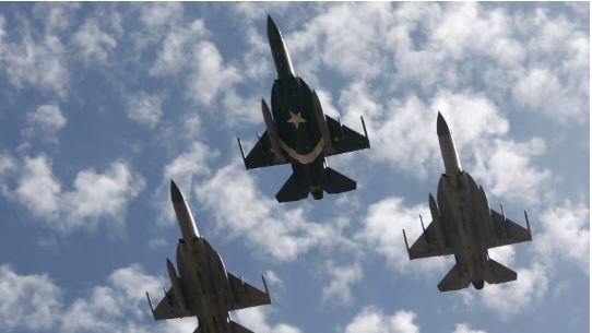  India Pakistan War: రెండు పాక్‌ జెట్స్‌ను గాల్లోనే పేల్చేసిన భారత్‌