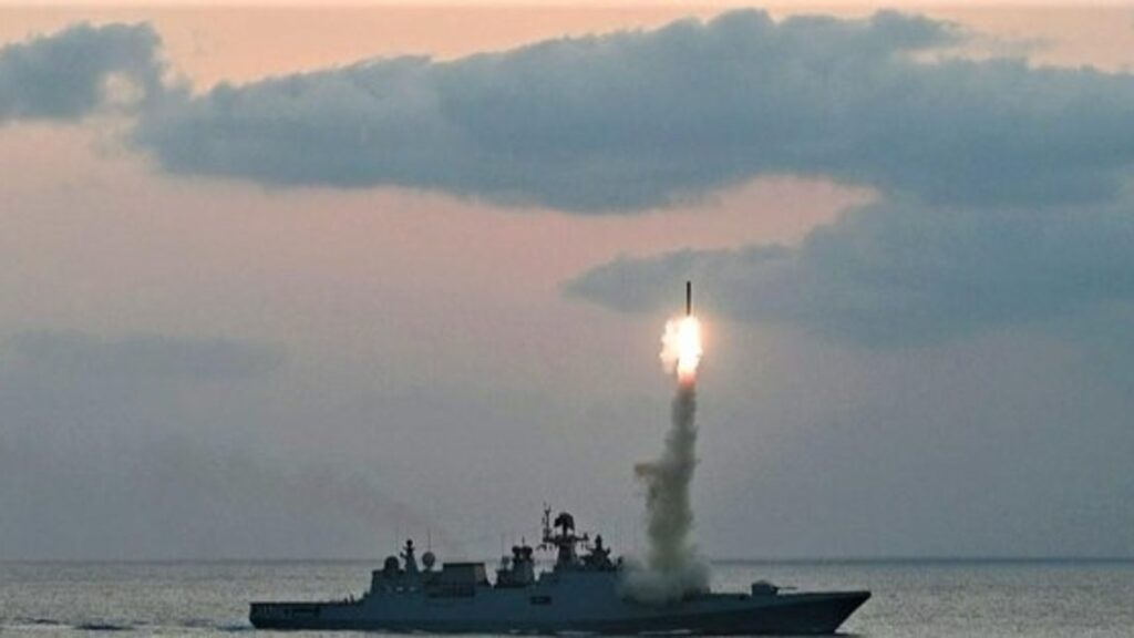 Indian Navy పాక్ క్షిపణి, డ్రోన్ దాడులకు ప్రతిగా భారత నౌకాదళం ఆపరేషన్