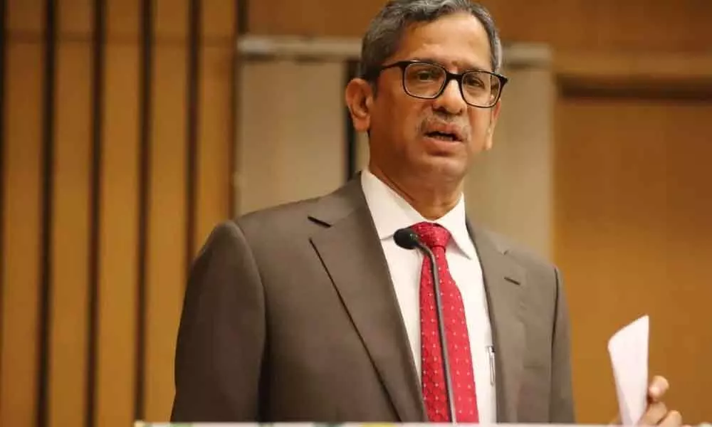 Justice N.V. Ramana : జస్టిస్ ఎన్వీ రమణ నిజమైన ప్రజల మనిషి .. జస్టిస్ గవాయ్ ప్రశంసలు