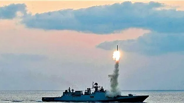 Operation Sindoor: కరాచీ పోర్టును చుట్టుముట్టిన ఇండియన్ నేవీ