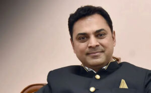 భారత్ షాకింగ్ నిర్ణయం..కృష్ణమూర్తిని కేంద్రం తొలగింపు