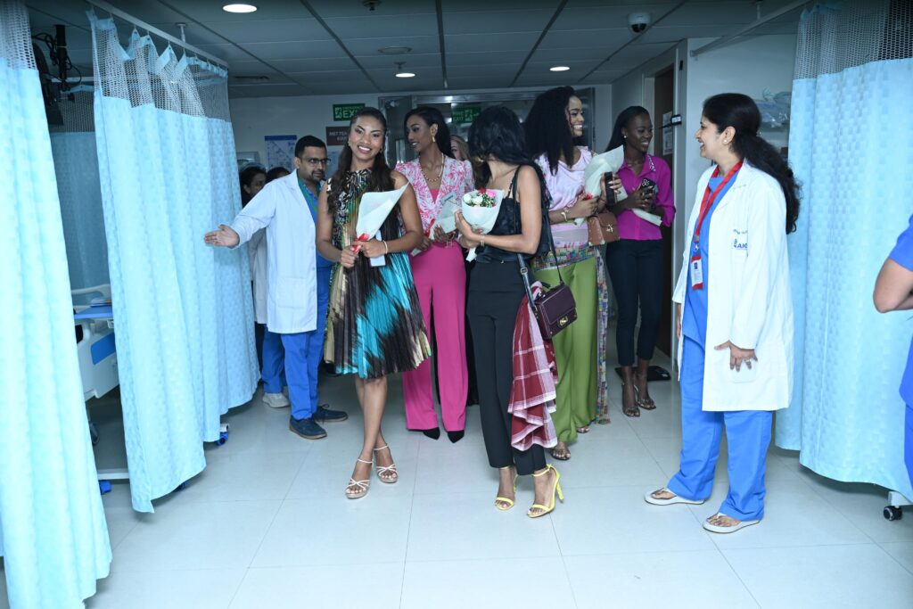 Miss World 2025 ఏఐజీ ఆసుపత్రిని సందర్శించిన సుందరీమణులు