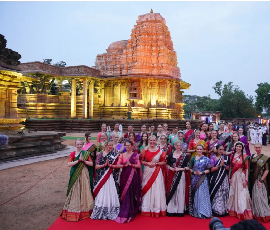 Miss World 2025 : చీరకట్టులో ప్రపంచ సుందరీమణుల సందడి!