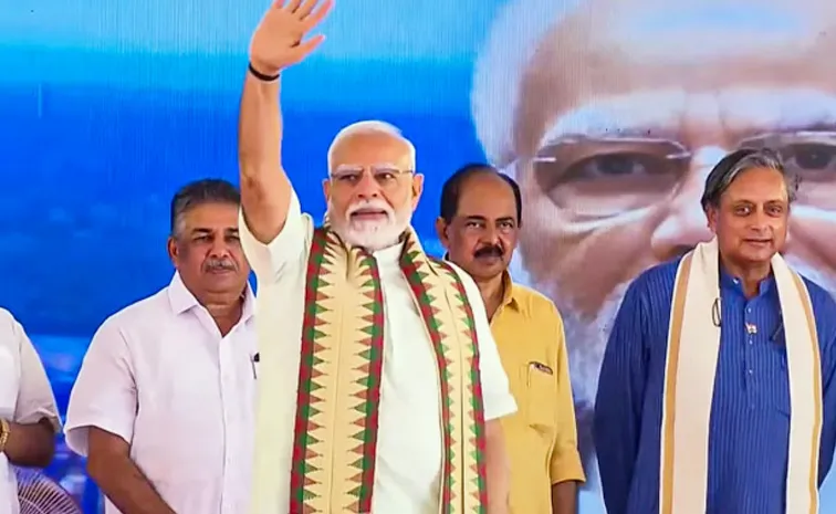  Modi : శశిథరూర్ తో నా ఫోటో చూసి కాంగ్రెస్కు నిద్రపట్టదు