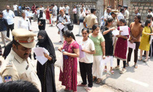 నీట్ పరీక్షలో కఠినంగా బయాలజీ ప్రశ్నలు