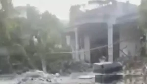 జమ్మూలోని ఆలయంపై పాక్ మిస్సైల్ దాడి.. తిప్పికొట్టిన భారత సైన్యం