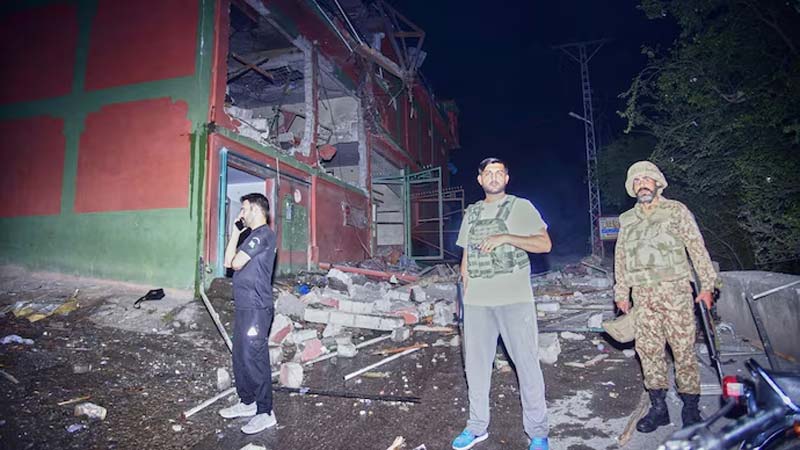 Operation Sindoor : భారత్ తో పెట్టుకుంటే ఇలాగే ఉంటుంది