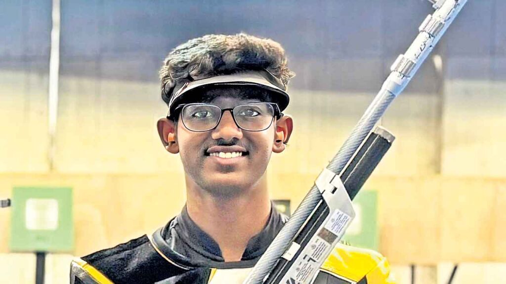Pranav: జూనియర్ షూటింగ్ ప్రపంచకప్ లో ప్రణవ్కు కాంస్యం